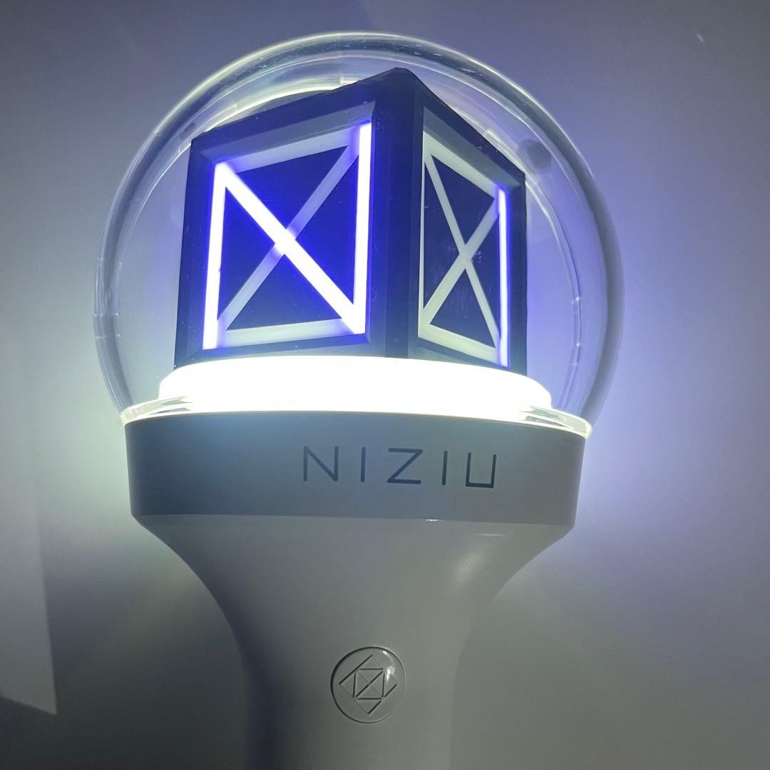【未使用】NiziU 公式ペンライト OFFICIAL LIGHT ՏTICK