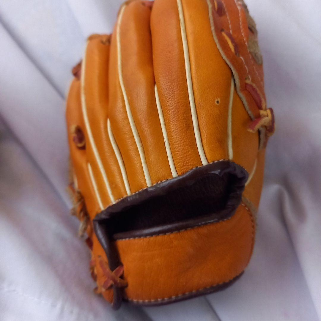 野球ボールとミニチュアグローブのセット