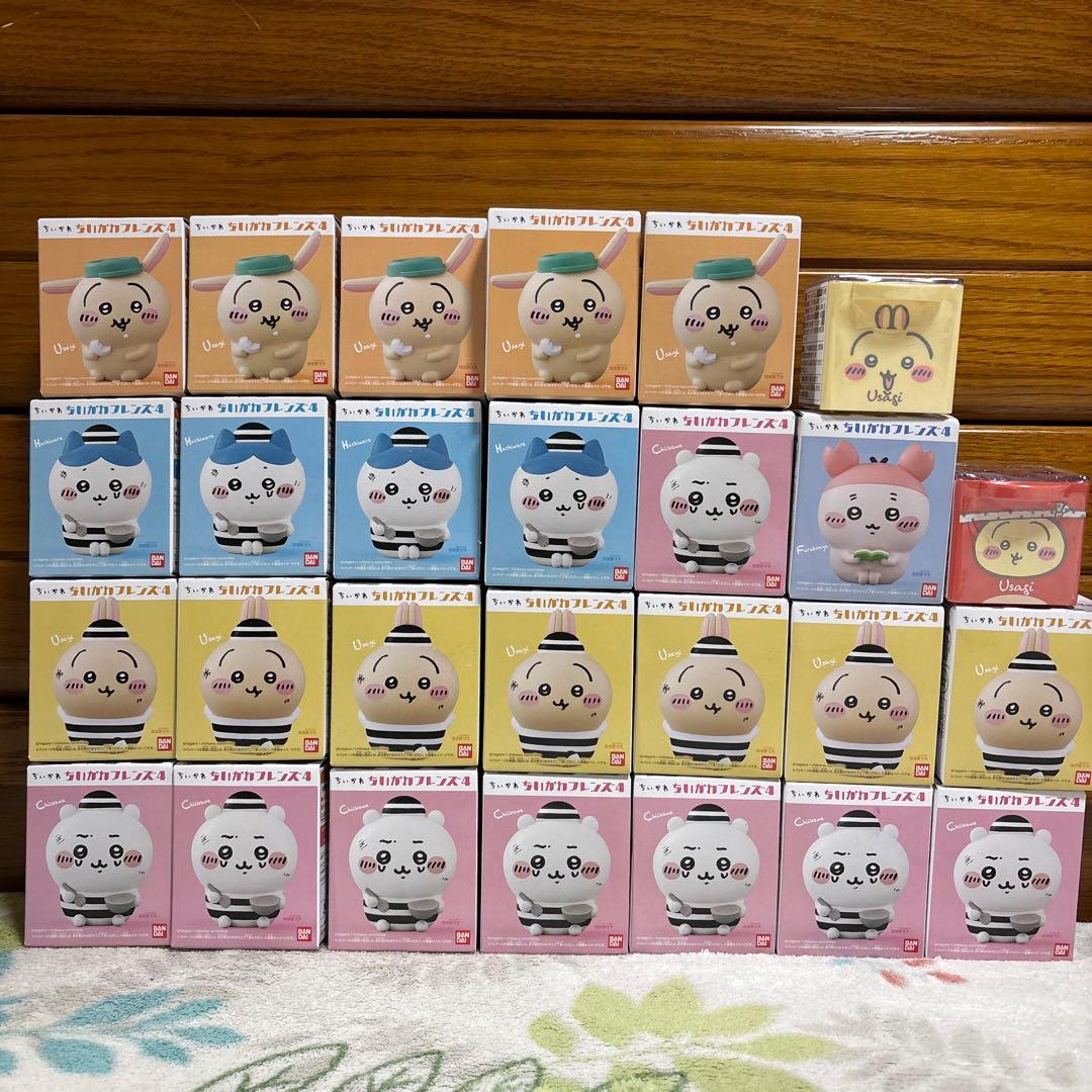 ちいかわ　フレンズ4 つかまっちゃった　うさぎ　合計25個 キューケース2個