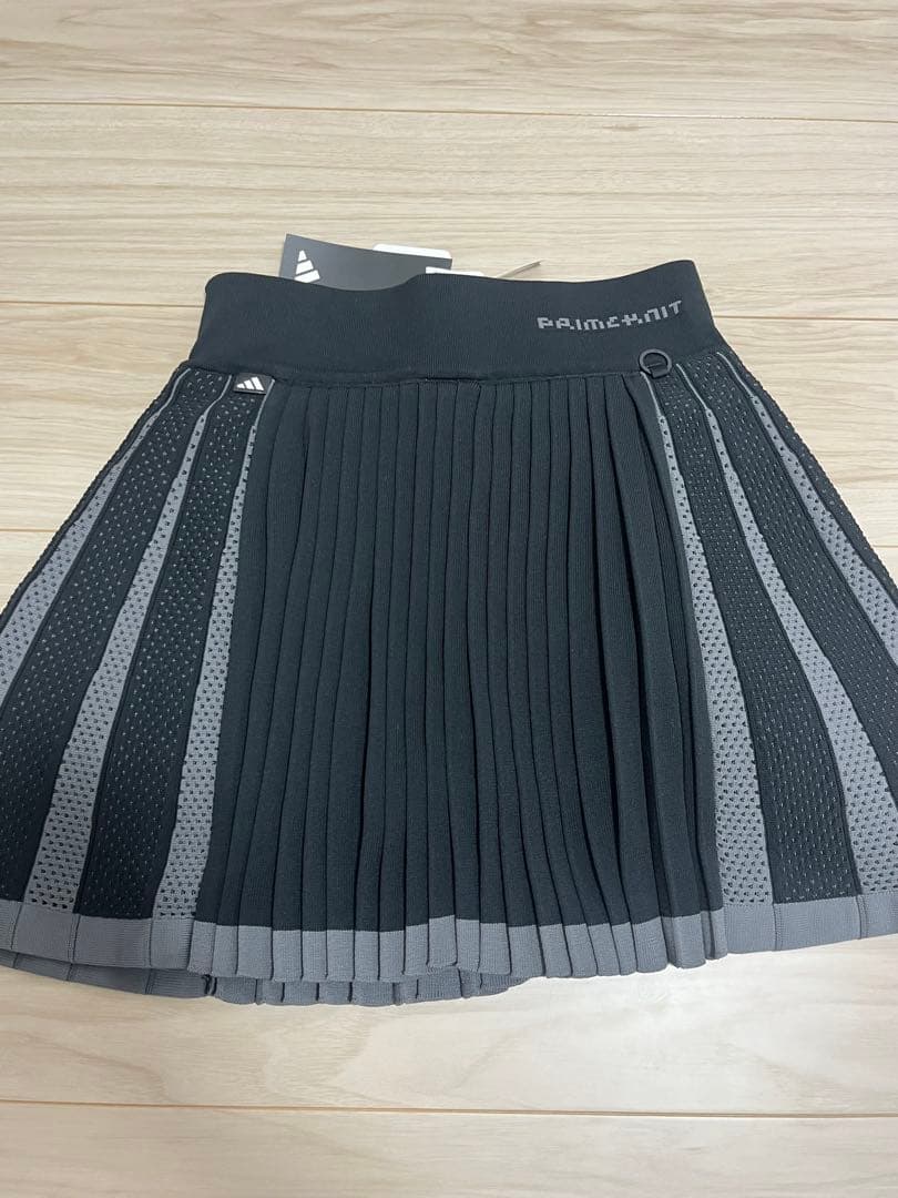 新品　adidas ゴルフ　モックネック　フレアスカート　セットアップ　XS S