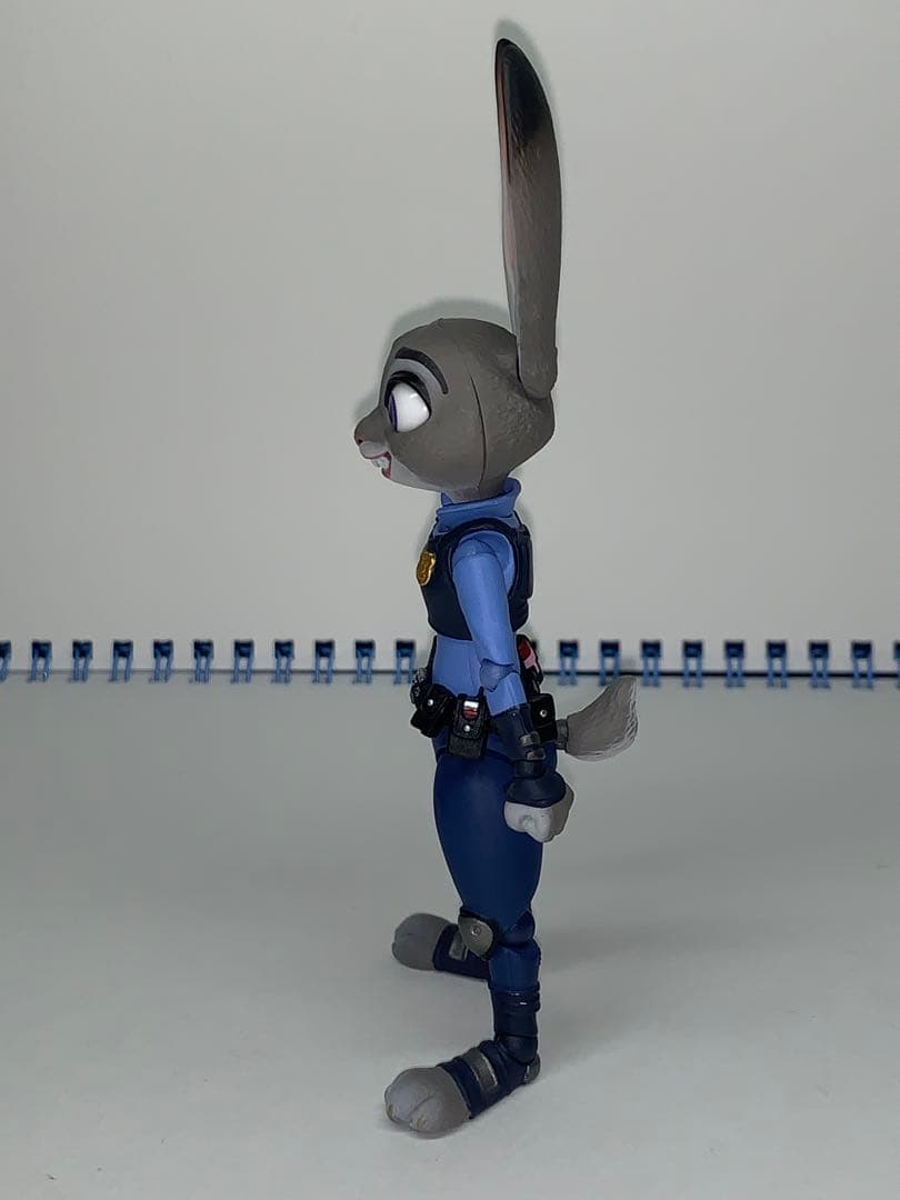 ズートピア　ジュディ・ホップス　リボルテック　アクション フィギュア