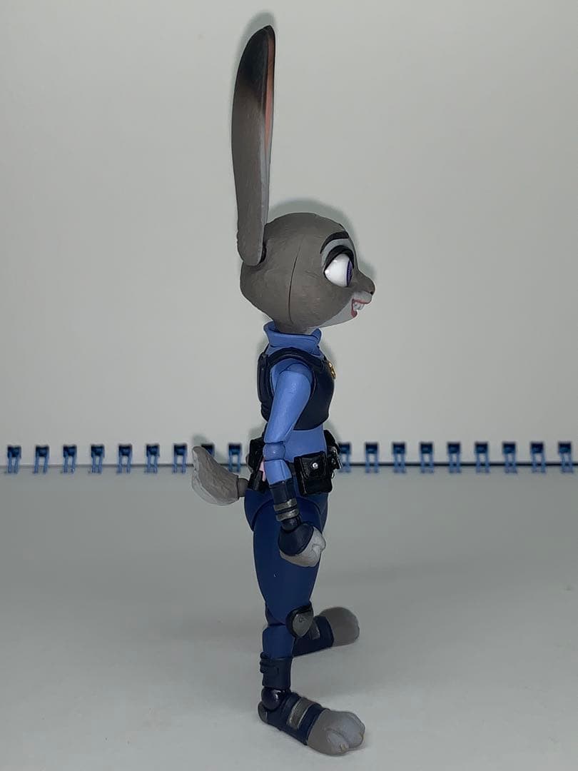ズートピア　ジュディ・ホップス　リボルテック　アクション フィギュア