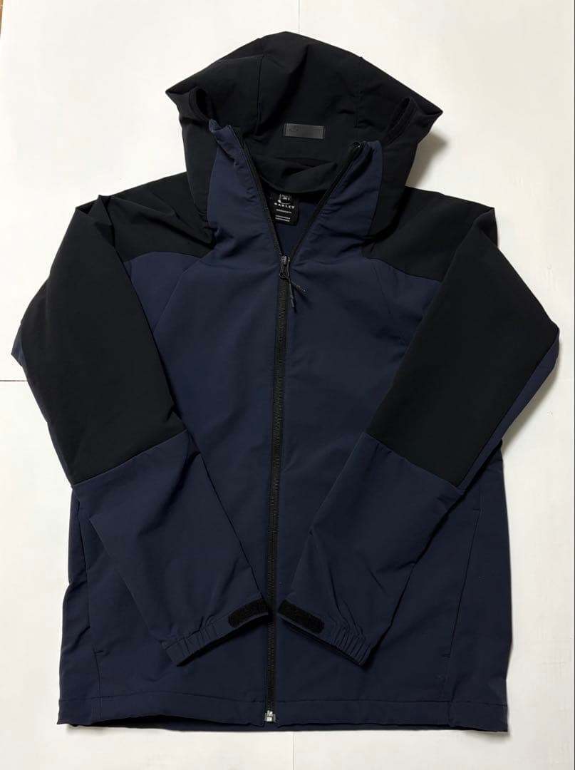 【美品】オークリー ⭐︎メンズアウター