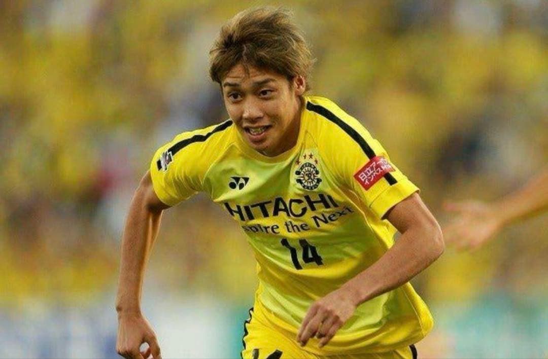 伊東純也　選手　柏レイソル　ユニフォーム(サイズ:XO)