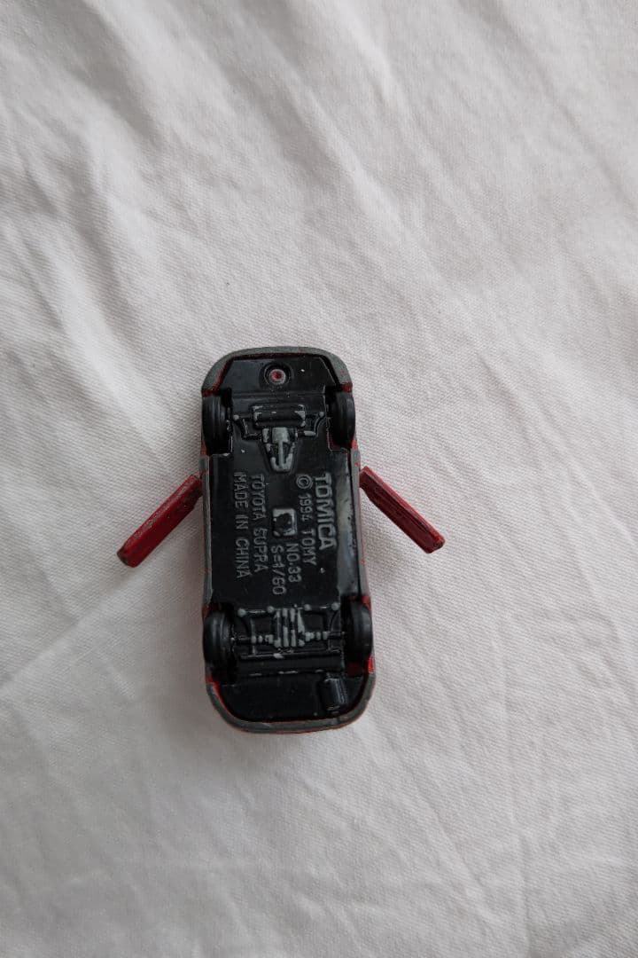 トミカ 赤いスポーツカー ミニカー