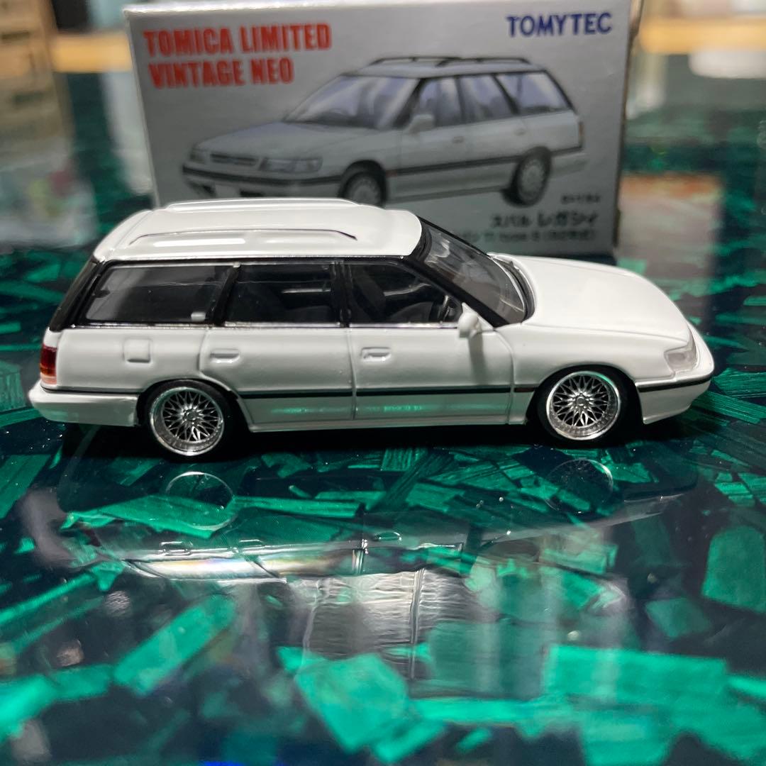 トミカリミテッドヴィンテージ　レガシィ　ミニカー