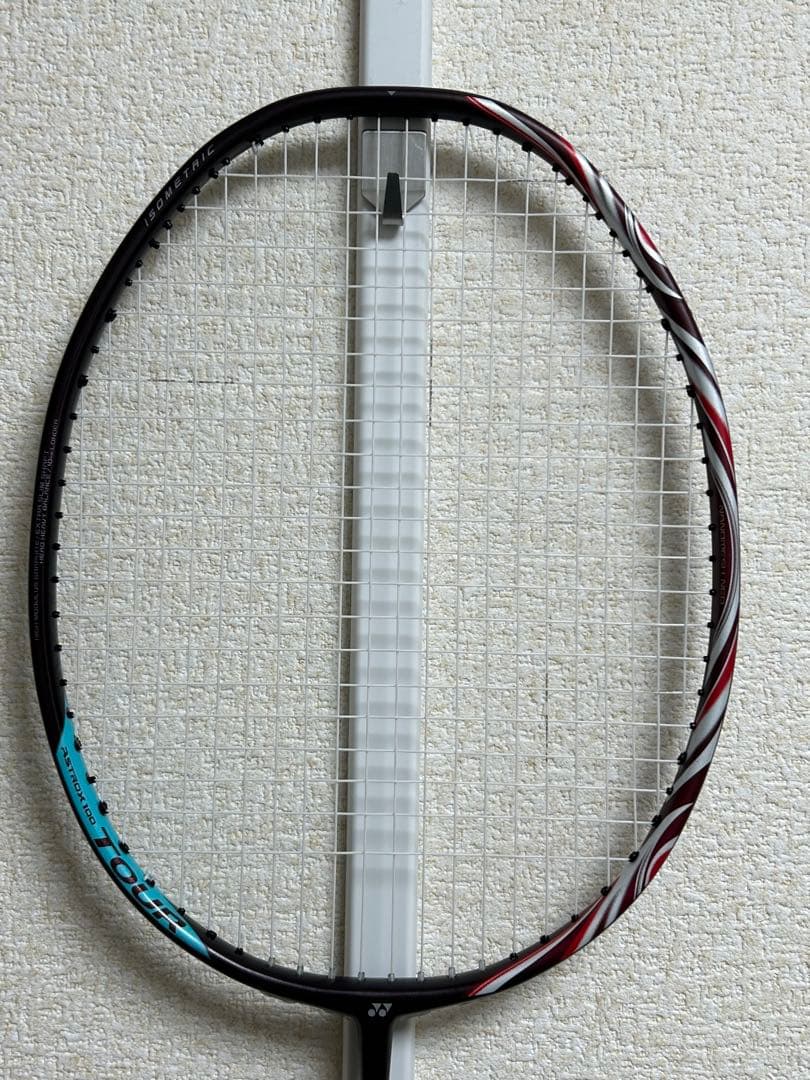 ヨネックスアストロクス100ツーア