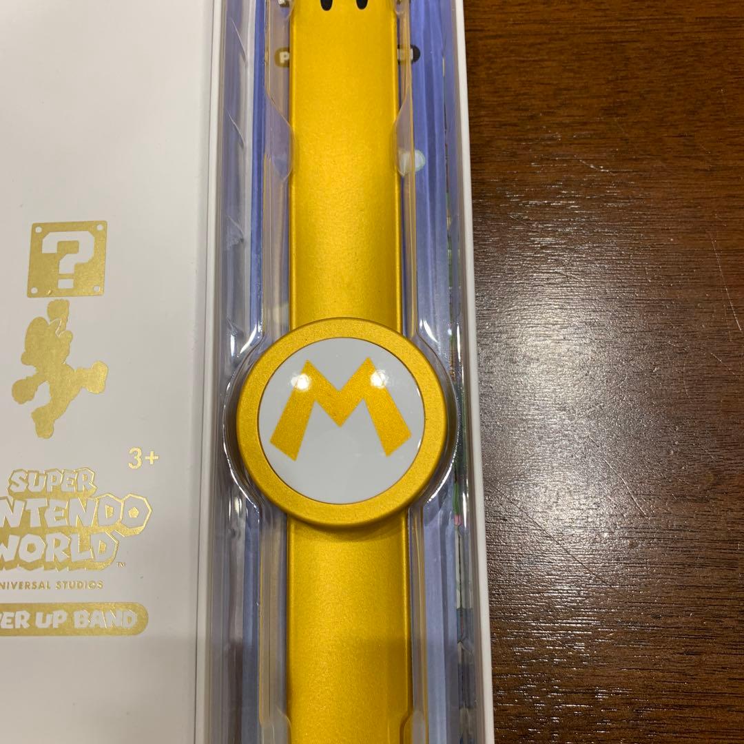 SUPER NINTENDO WORLD パワーアップバンド　ゴールド　箱付き