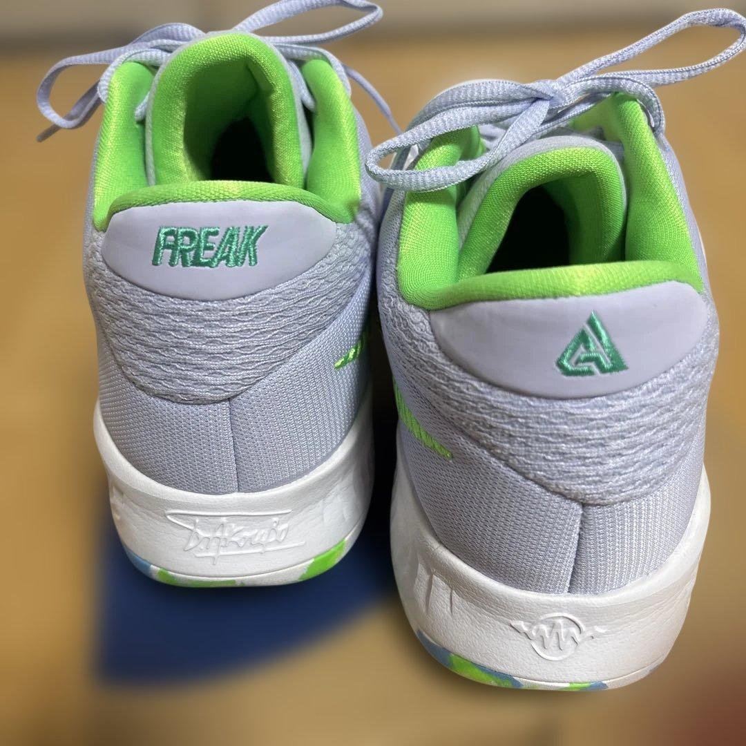 NIKE ZOOM FREAK 4 28.5センチ　ナイキ