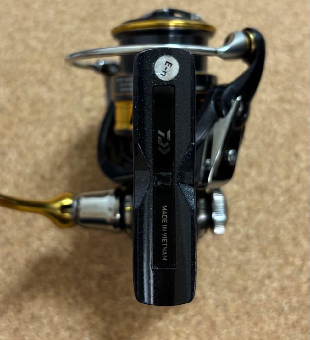 （美品）【DAIWA】18 LEGALIS レガリス LT2000S-XH