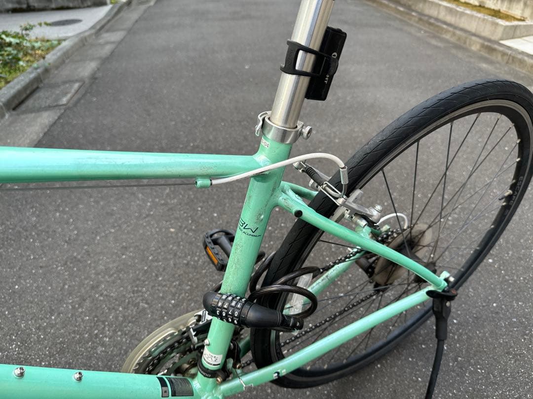 ミントグリーン Giant Escape R3 Sサイズ