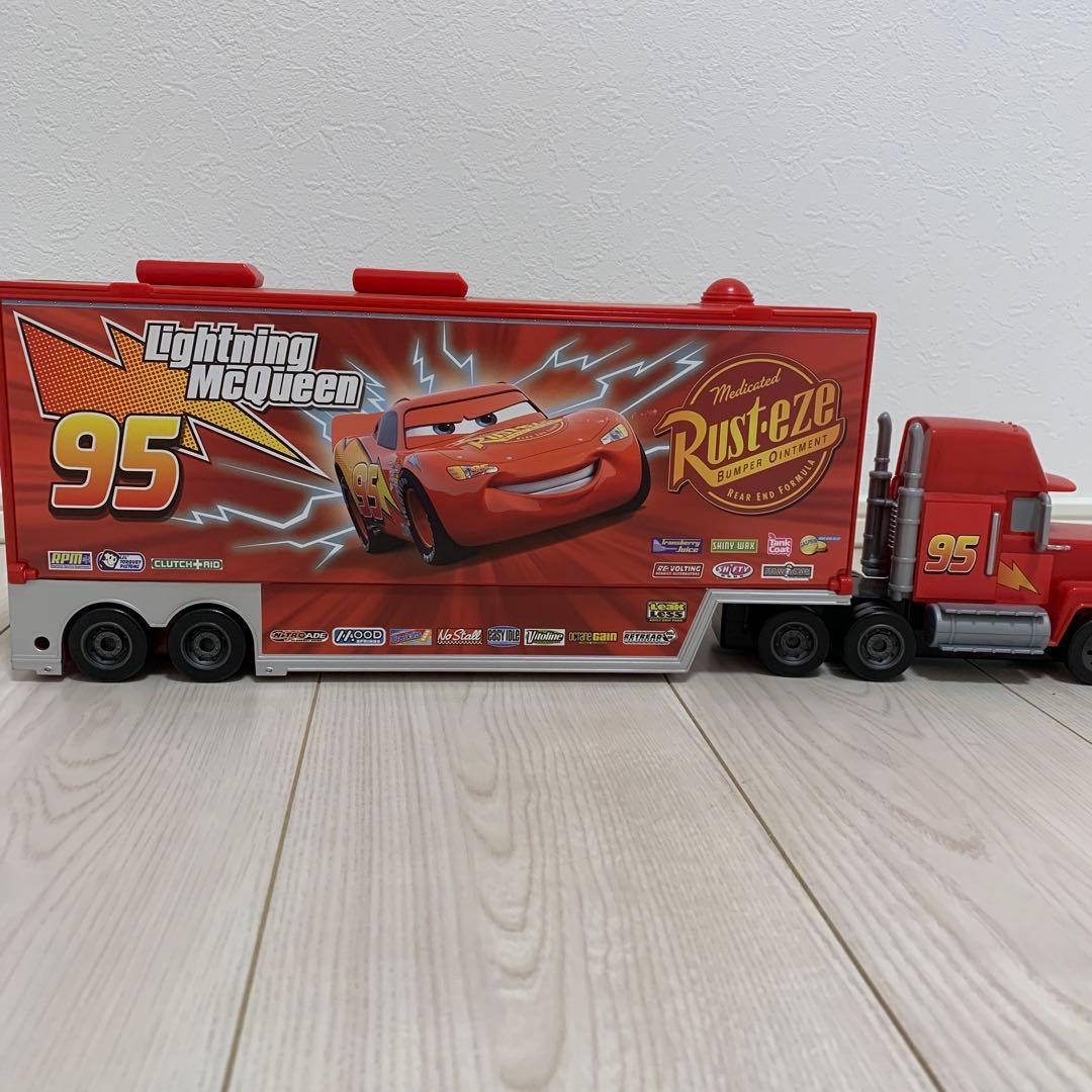 カーズ キャリアカー トラック ミニカーセット 収納 Disney Pixar