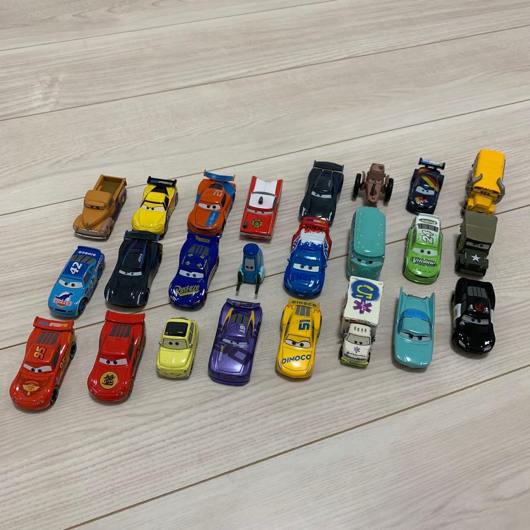 カーズ キャリアカー トラック ミニカーセット 収納 Disney Pixar