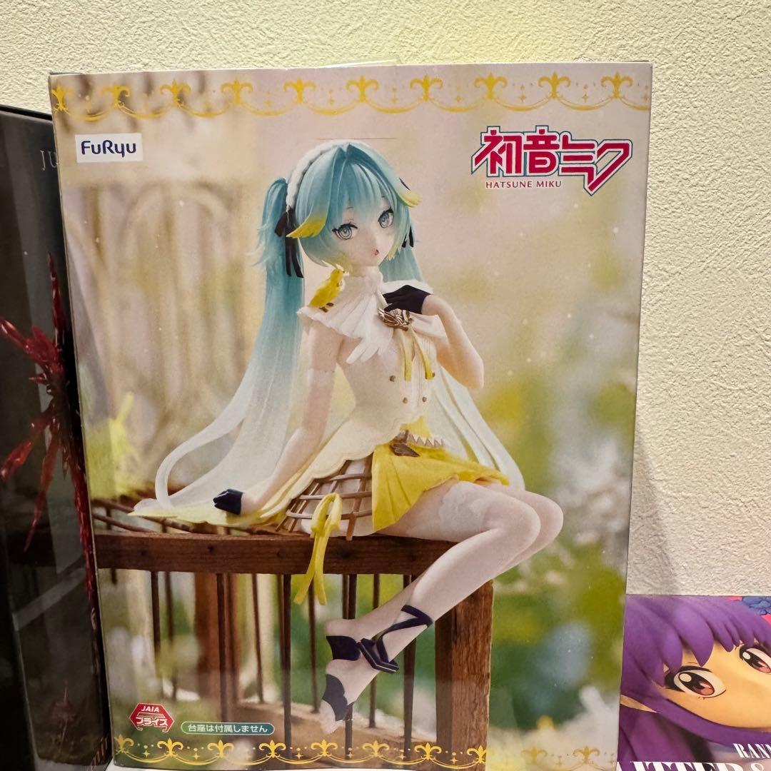 【新品未開封】プライズフィギュアまとめ売り　初音ミク　チェーンソーマン　鬼滅の刃