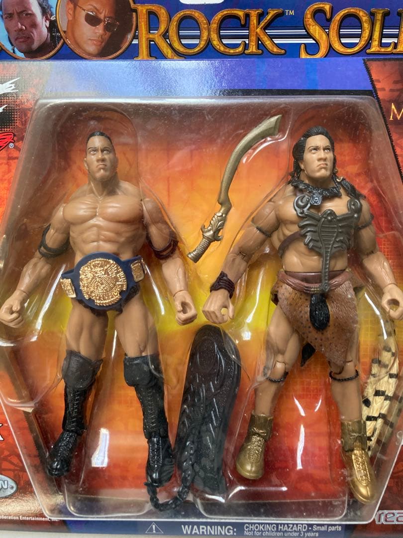 WWEスーパースター　ザ・ロック　２バージョンのフィギュア　ROCK SOLID