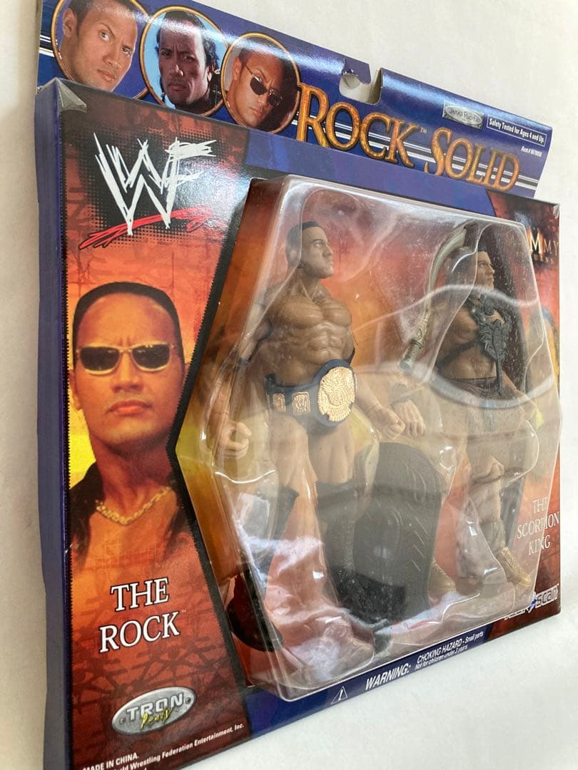 WWEスーパースター　ザ・ロック　２バージョンのフィギュア　ROCK SOLID