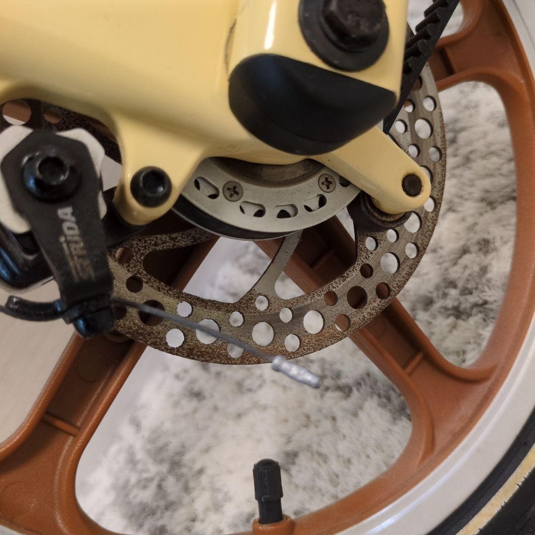 折りたたみ自転車 クリーム色 アルミ製