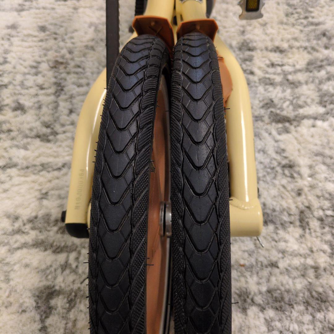 折りたたみ自転車 クリーム色 アルミ製