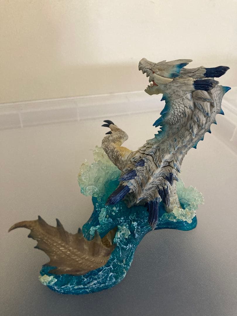 ドラゴン フィギュア