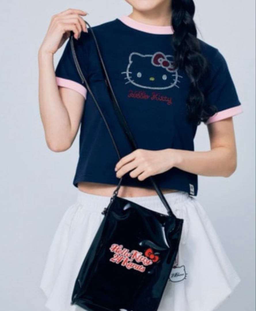 Hello Kitty 24 Karats ネイビー　ショルダーバック