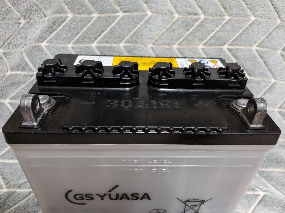 GS YUASA バッテリー（鉛蓄電池 ）