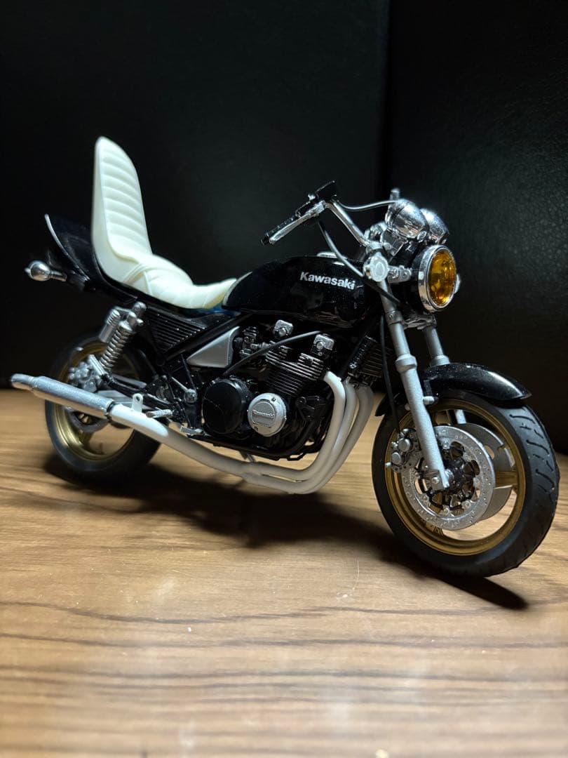 kawasaki ゼファーχ 1/12スケールプラモデル