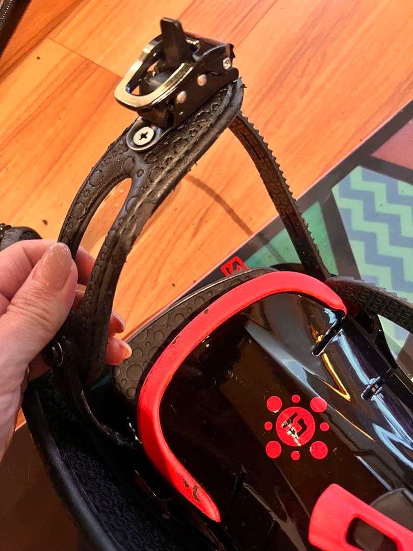 【送料込】SALOMONスノーボードとバッグ、ビンディンググローブセット