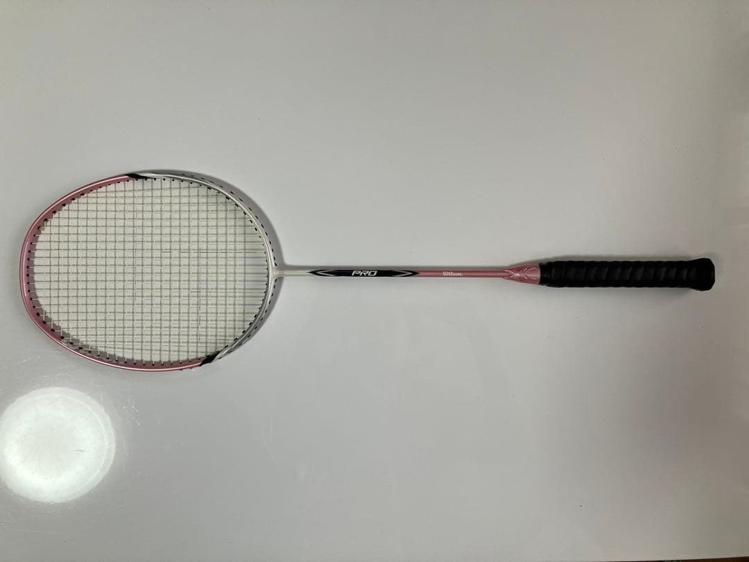 Wilson PRO バドミントンラケット ピンク/ホワイト　4Ｕ　5Ｇ