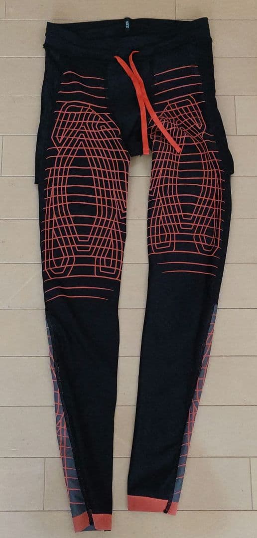 ライトスピード　リアクト　コンプレッションタイツ　2XU S　サイズXS