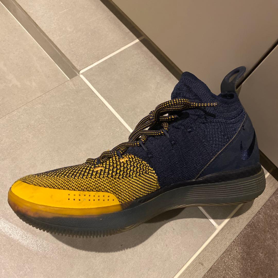 ナイキ　バッシュ KD 11 XI ケビン デュラント Navy イエロー