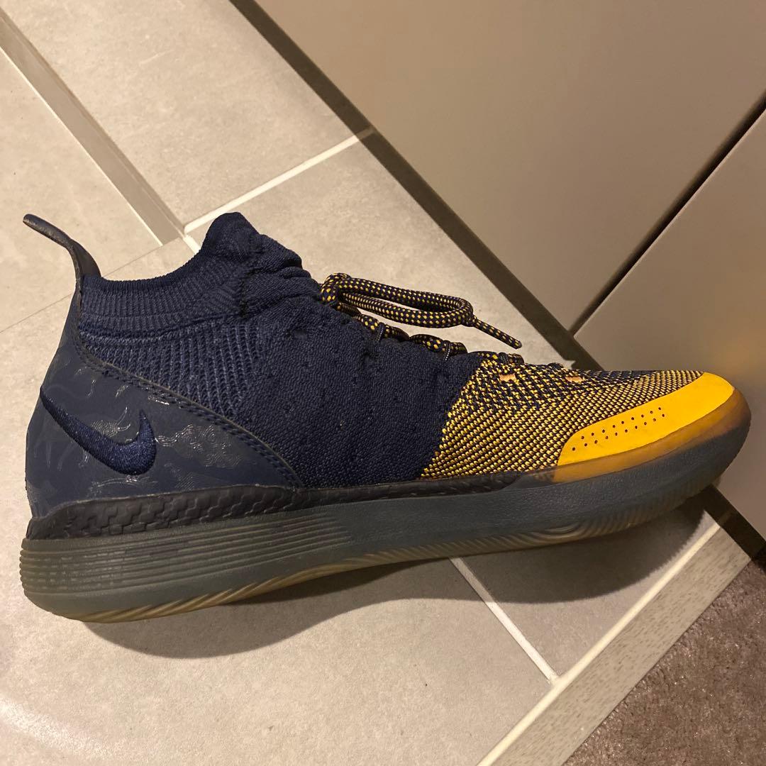 ナイキ　バッシュ KD 11 XI ケビン デュラント Navy イエロー