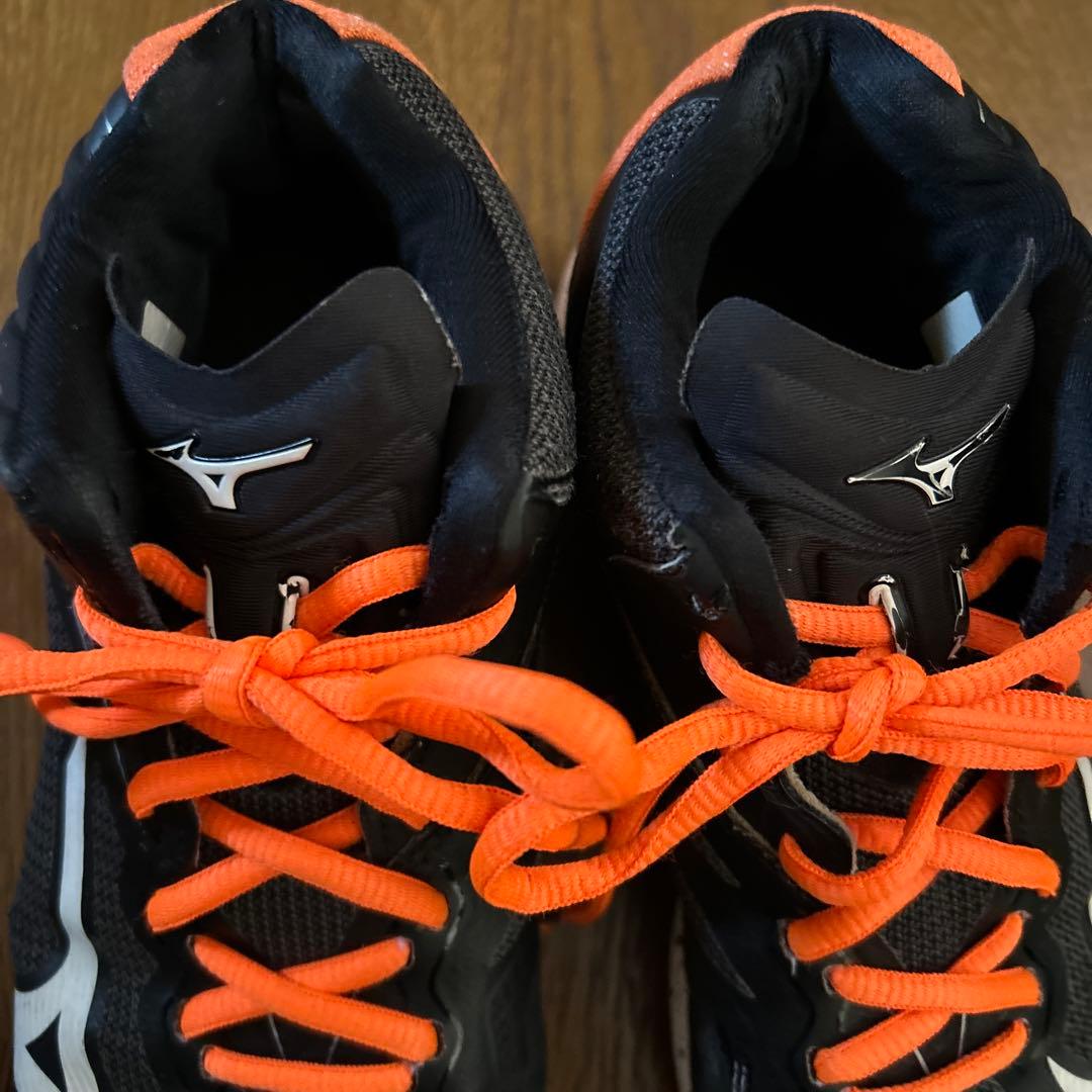 Mizuno バレーボールシューズ ブラック/オレンジ 23.5cm