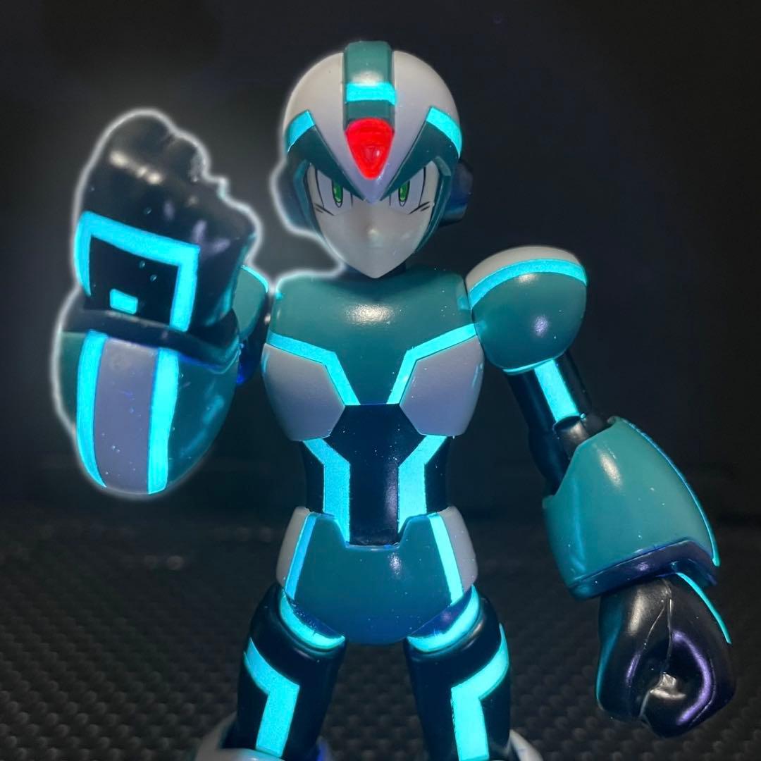 コトブキヤ　エックス　dive プラモデル　フィギュア　塗装品　megaman