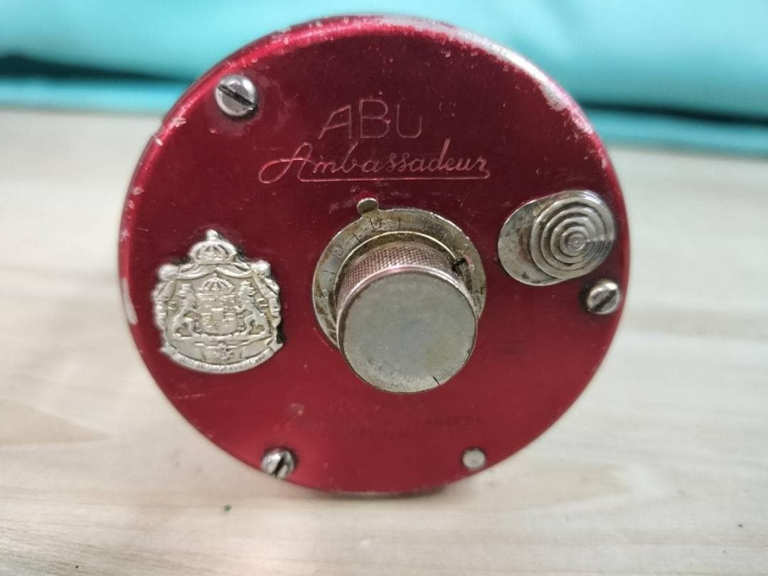 アブガルシア　アンバサダー5000　ビンテージ　リール abu 　レッド