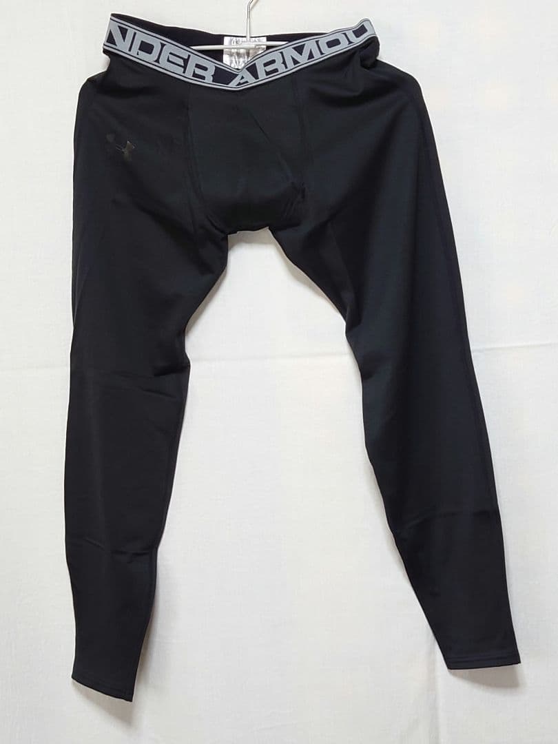 ①アンダーアーマー UNDER ARMOUR メンズ トップス＆ボトムス Ｍ？黒