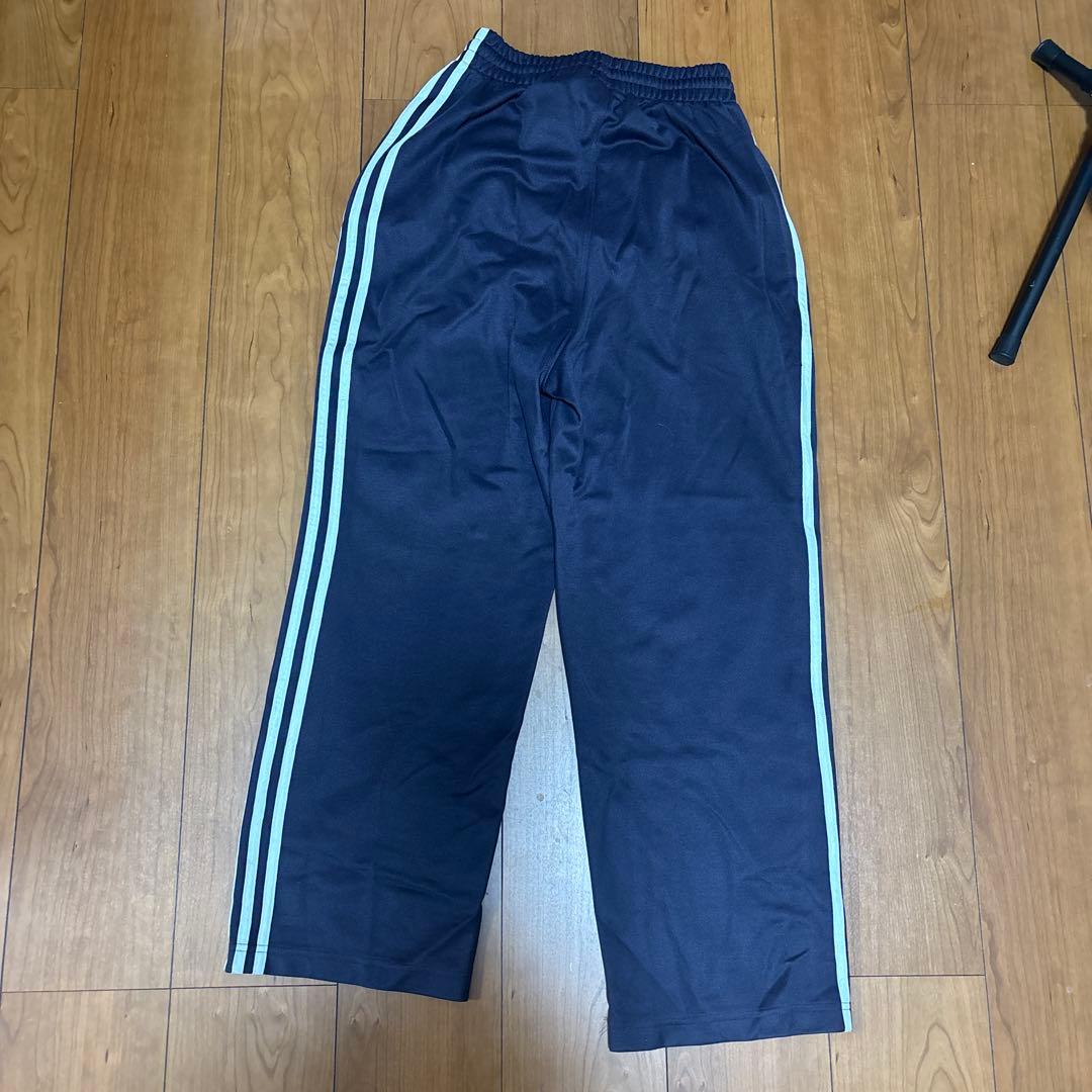 adidasOriginalトラックパンツ