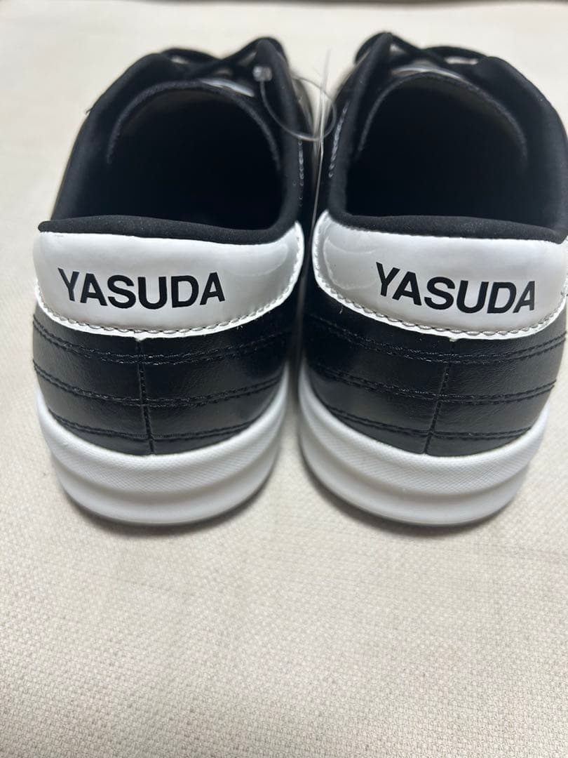 【新品未使用】YASUDA サッカーシューズ ブラック/ホワイト