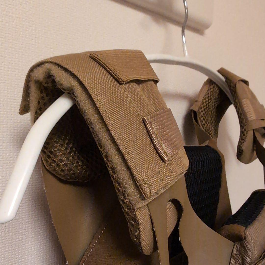 EmersonGear　プレートキャリア　タスマニアンタイガーマグポーチ
