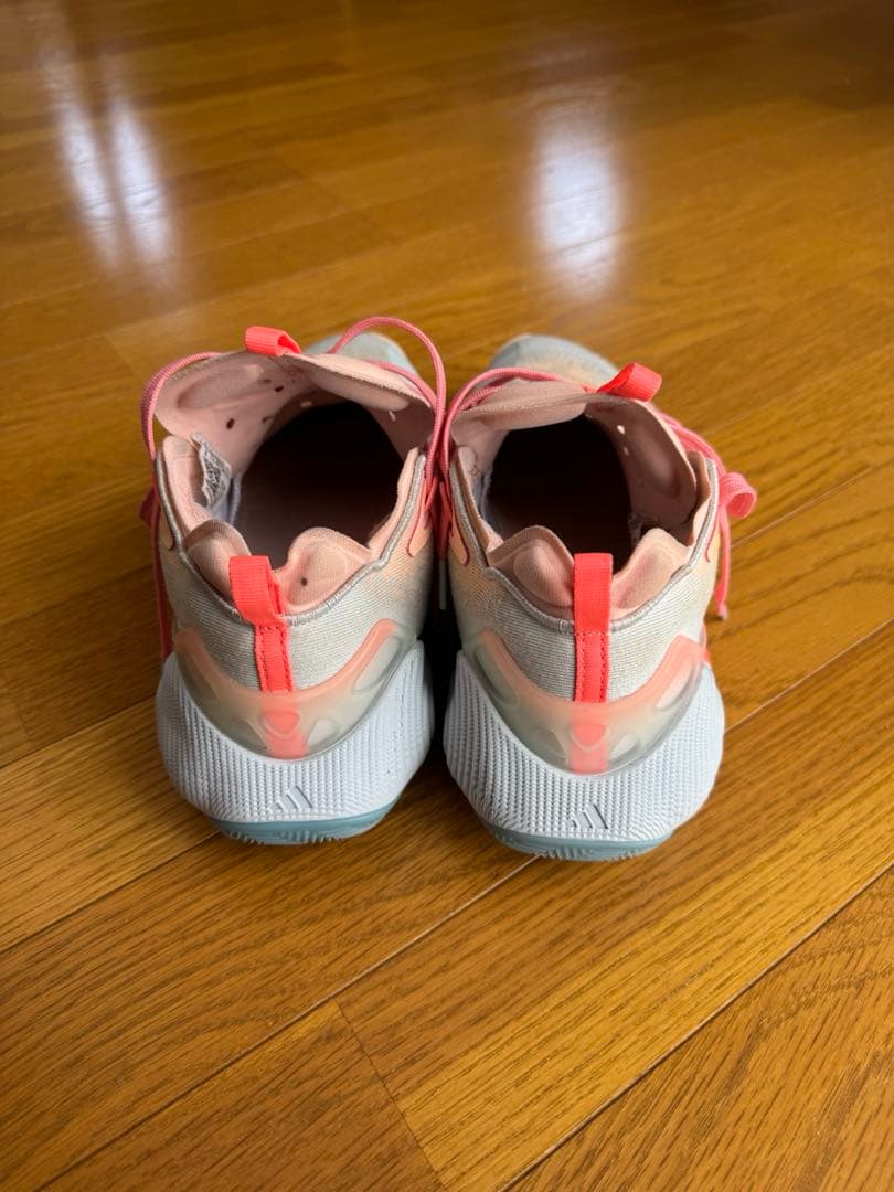 adidasトレイヤング 3海外限定カラー　26センチ