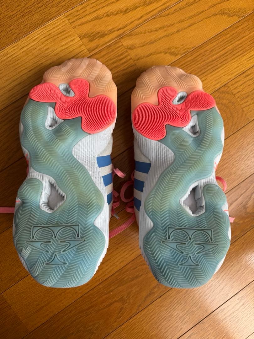 adidasトレイヤング 3海外限定カラー　26センチ
