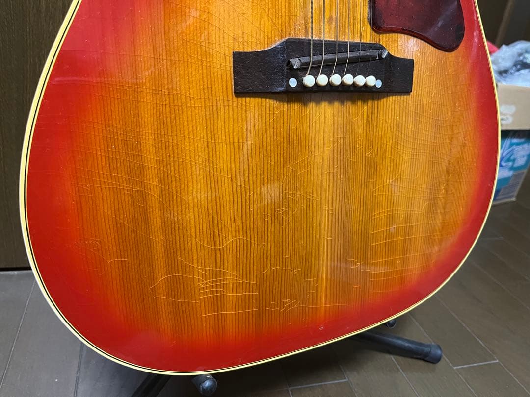Gibson ギブソンJ45 アコースティックギター チェリーレッドサンバースト