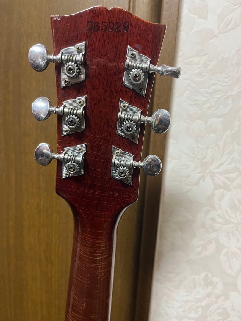 Gibson ギブソンJ45 アコースティックギター チェリーレッドサンバースト