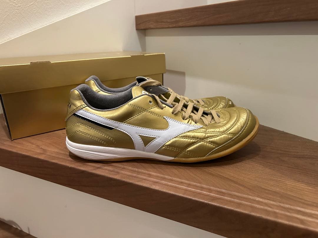 Mizuno Morelia UL Japan in ゴールド 日本製　限定