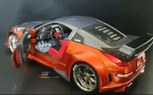 Nissan 350Z 1:24 ミニカー Z33 Jada Toys製