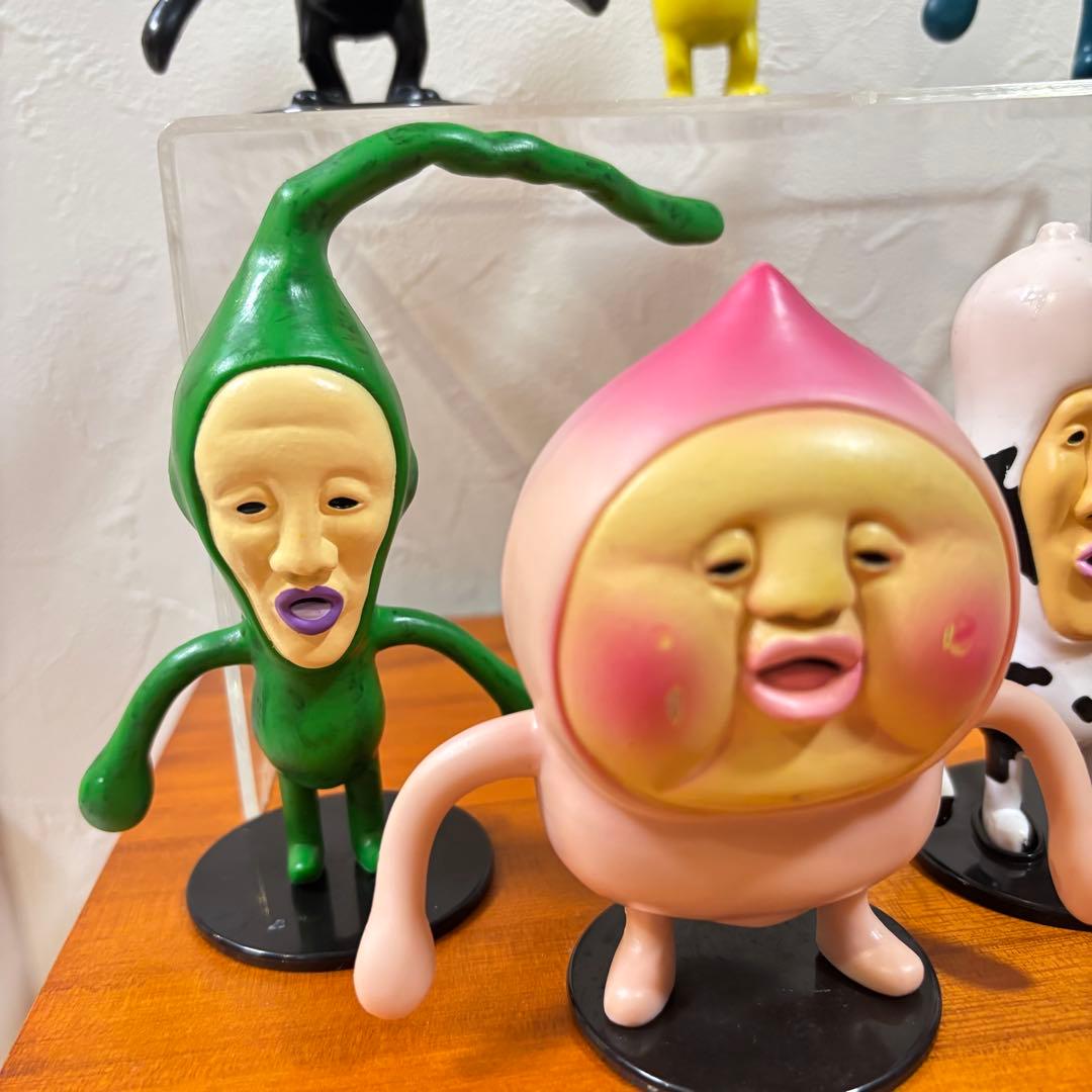 くねくね　こびとづかん　フィギュア
