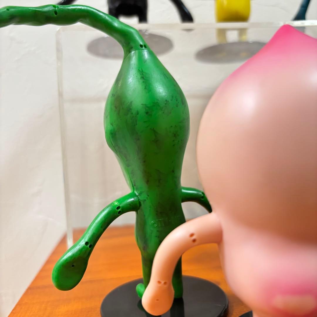 くねくね　こびとづかん　フィギュア