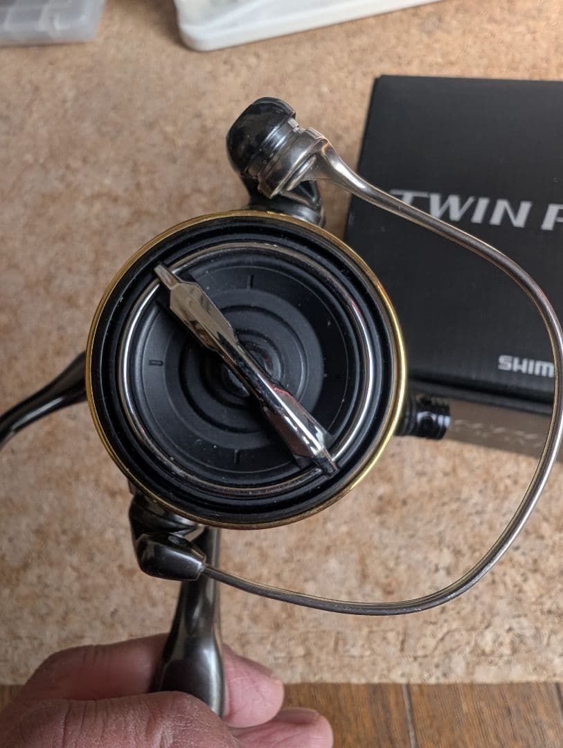 SHIMANO TWIN POWER 20ツインパワー3000MHG　中古品