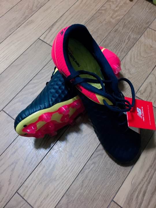 サッカー スパイク ニューバランス