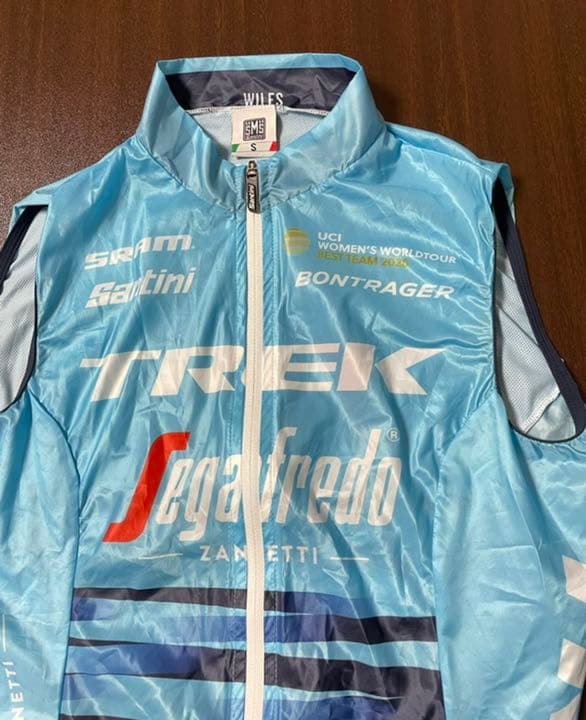 【選手支給品】TREK segafredo light windベスト S