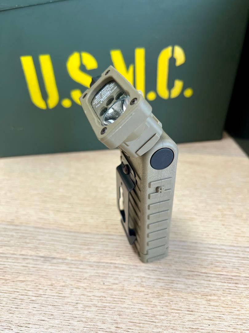 米軍放出品 デッドストック 新型STREAMLIGHT LED4色 懐中電灯1台